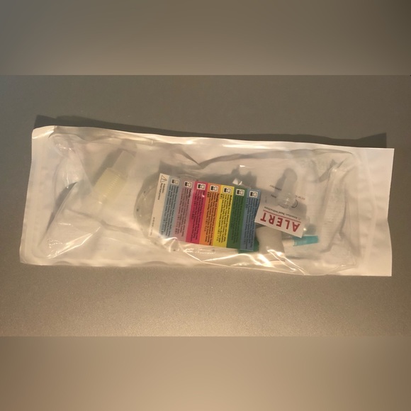 10 Avanos Ballard Closed Suction System Adult 14 F New / Sealed - Picture 2 of 3